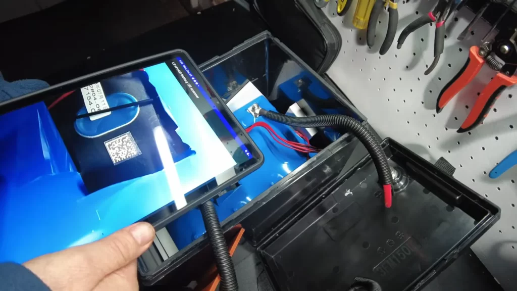 Solorage X 12V 100Ah LiFePO4 Battery Teardown